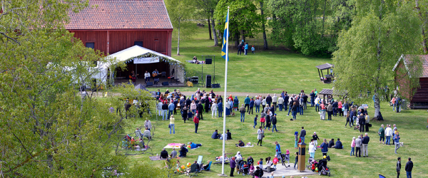 folksamling på Nationaldag